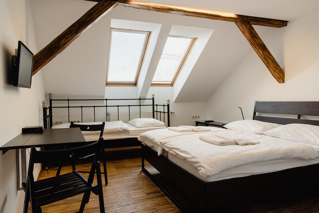 Bed & Breakfast Atticus Ljubljana Phòng bức ảnh